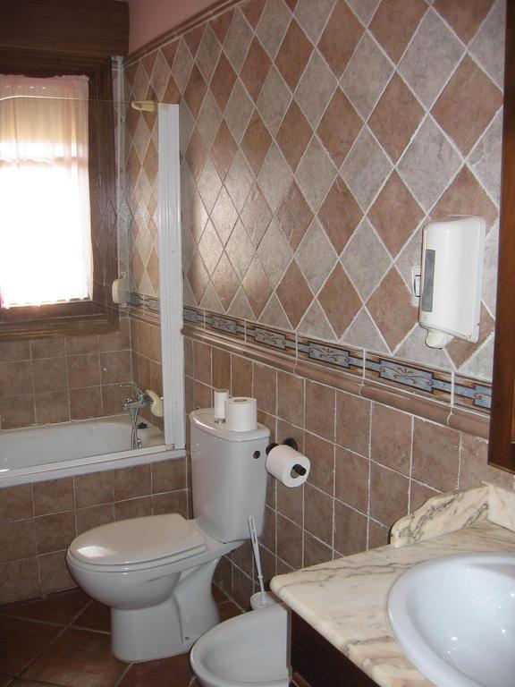 Apartamentos El Pajar Del Abuelo Пералехос-де-лас-Тручас Номер фото